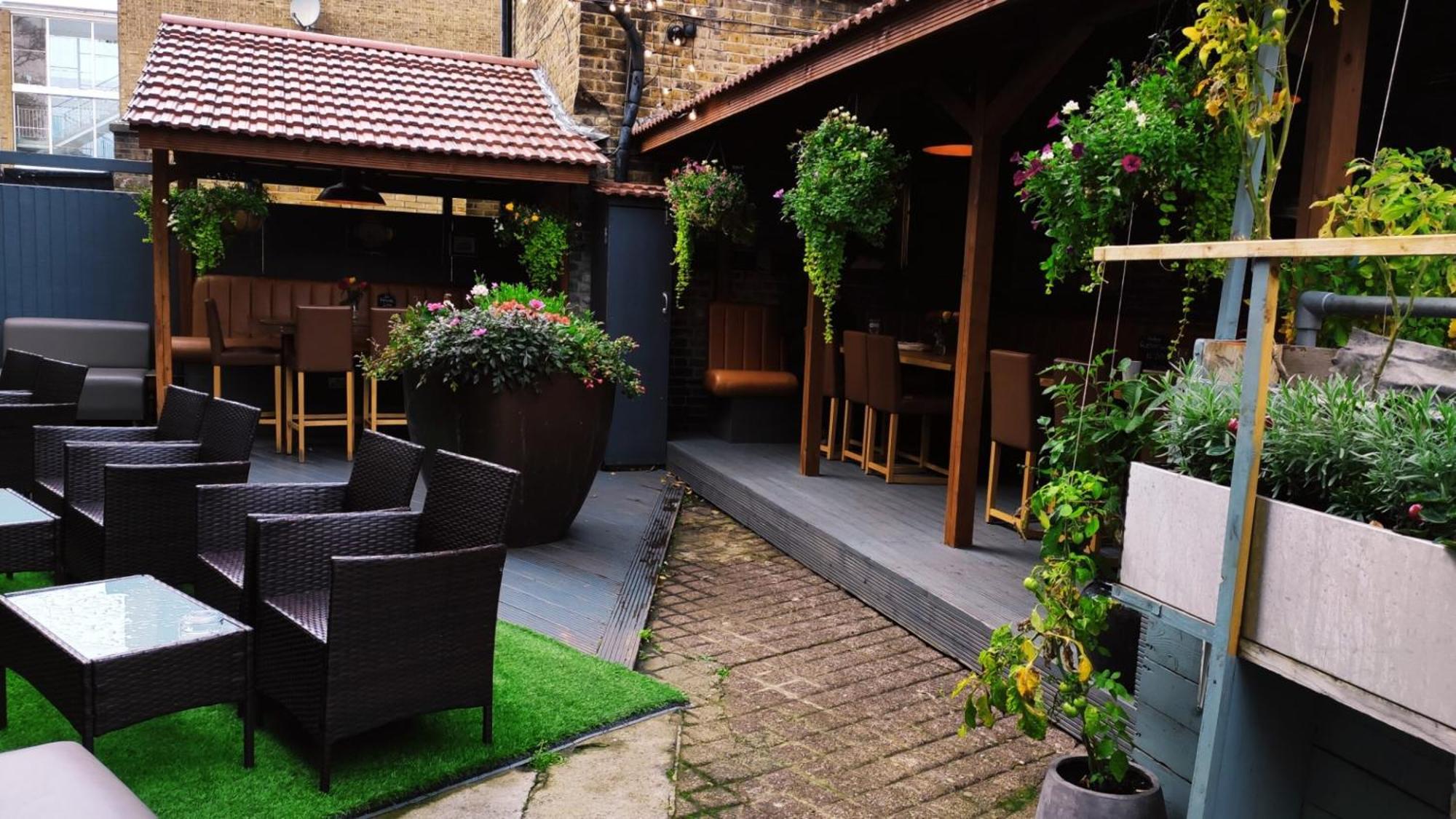 Oyo The Kilburn Arms Couette-café 3*